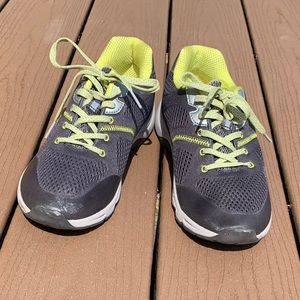 VIONIC WOMENS 335 EMERALD 9030 SIZE 8 GRAY YELLOW WALKING RUNNING SHOES